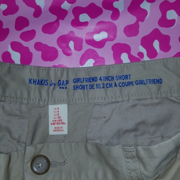 NWT GAP Girlfriend 4inch Short Women's Size 4 - Picture 2 of 4